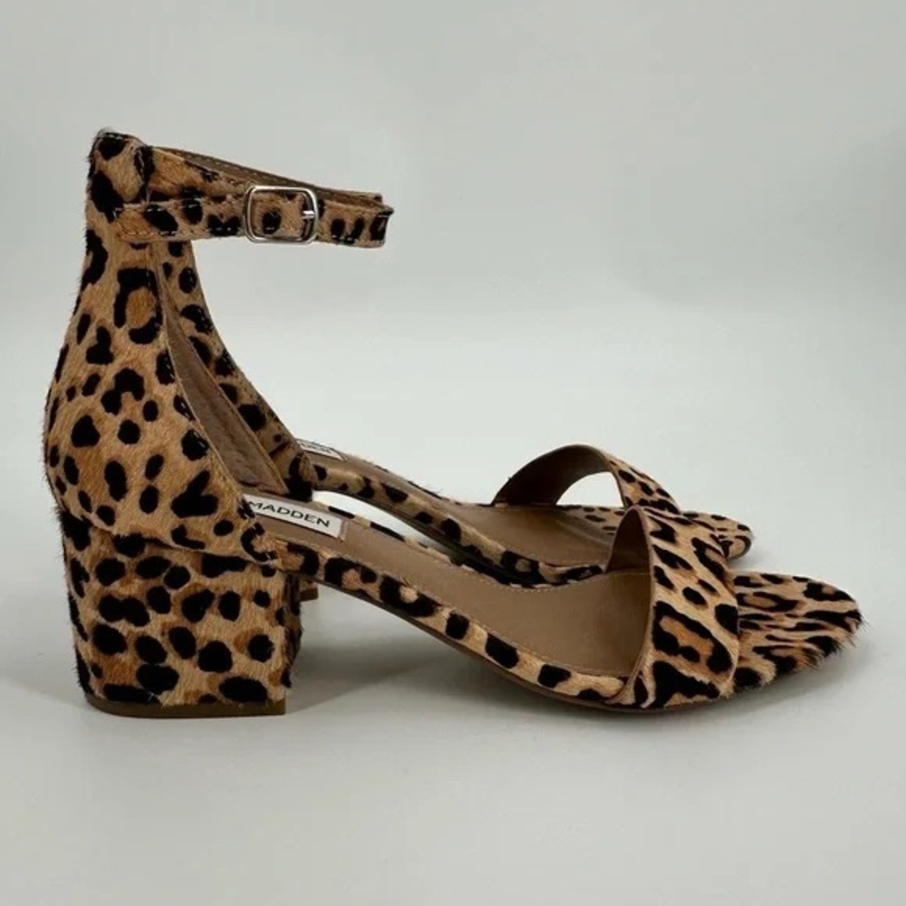 Steve Madden Iranee Leopard Print Cow Fur Ankle Strap Block Heel Sandals Sz 8.5M